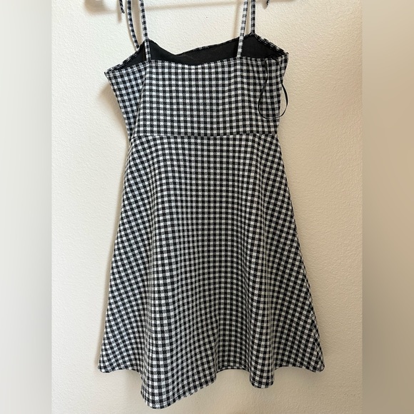 H&M divided picnic dress- Size small - Picture 2 of 3